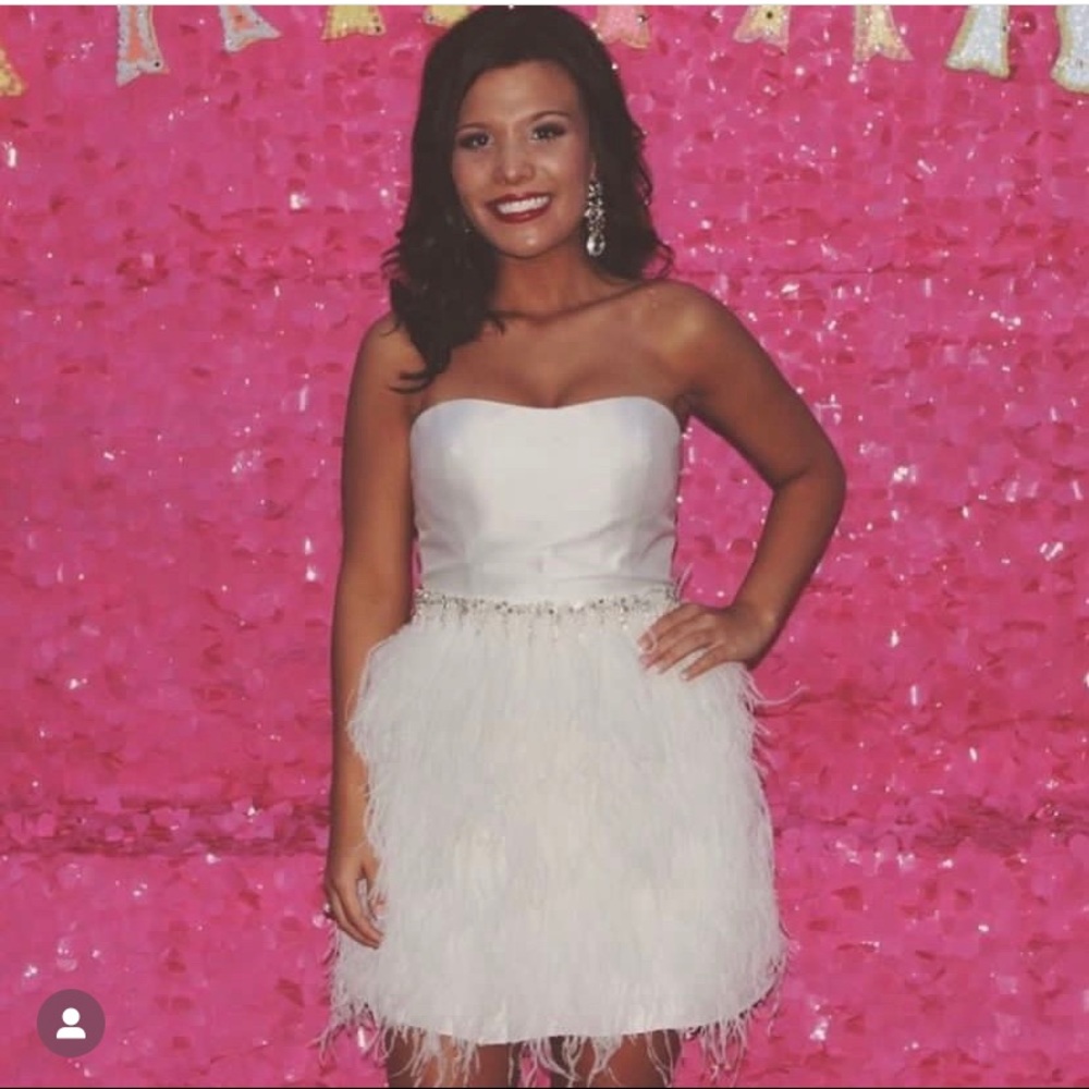 The most FUN two piece set. Perfect for hoco